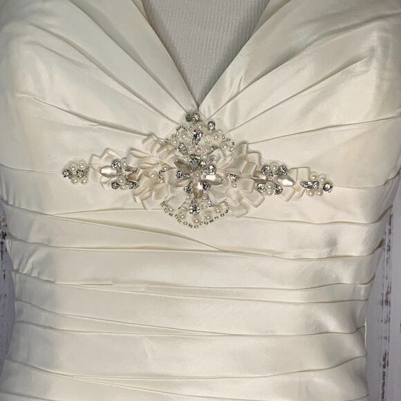 Pronovias Halter Neck Trumpet Ruched dress Size 10 - Picture 3 of 16